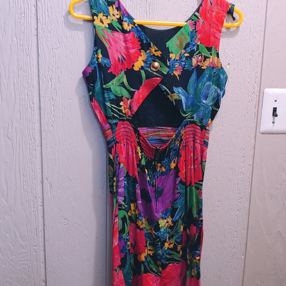 Dress - Picture 2 of 2